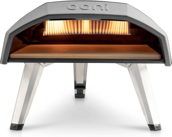 Ooni Koda gasgestookte pizza oven voor buiten op een tafel